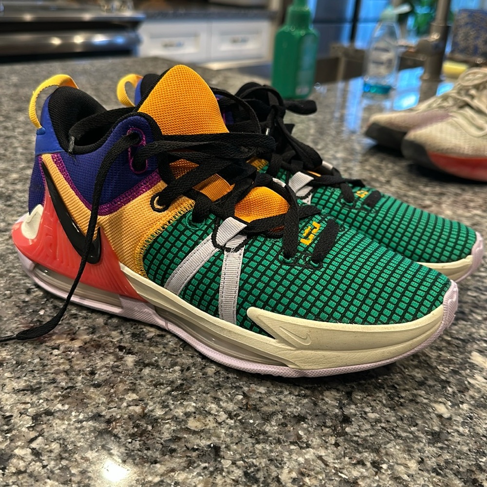 LeBron James basketball sneakers
Size 8